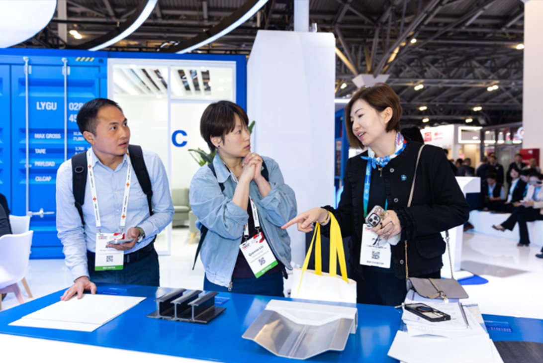 Gathering Momentum in Shanghai, Connecting the World | COSCO SHIPPING Development's Container Leasing and Manufacturing Platform Debuts at Intermodal Asia 2026